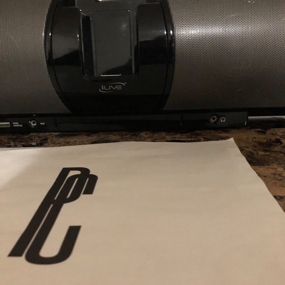 iLive iPod Radio Speaker Dock - Picture 5 of 6